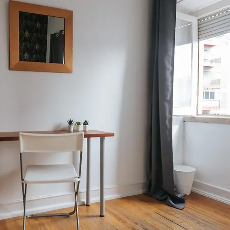 Проживание в семье Aquilla Family 301