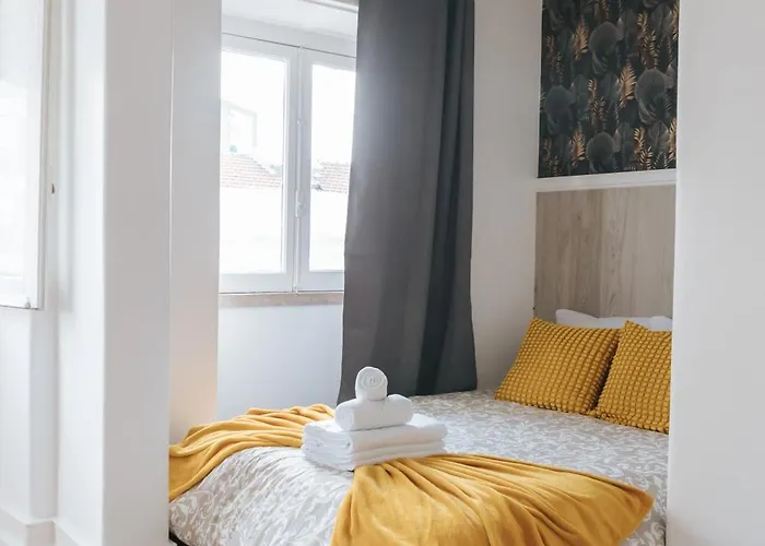 Проживання в сім'ї Aquilla Family 301 *